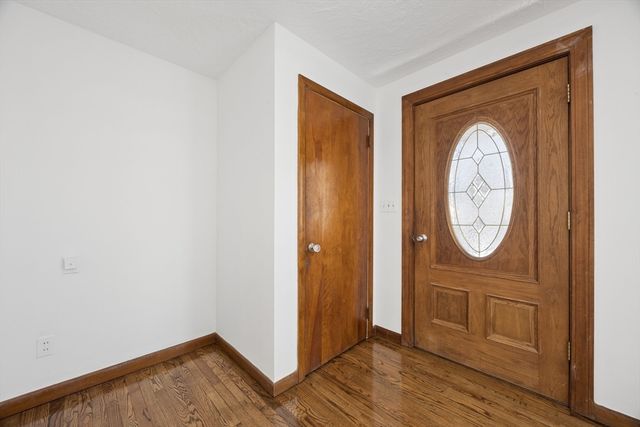 39 Bullard Ave, Worcester, MA 01605