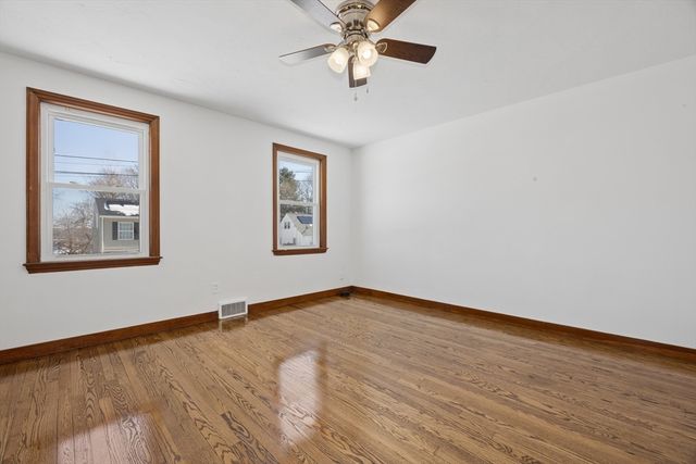 39 Bullard Ave, Worcester, MA 01605