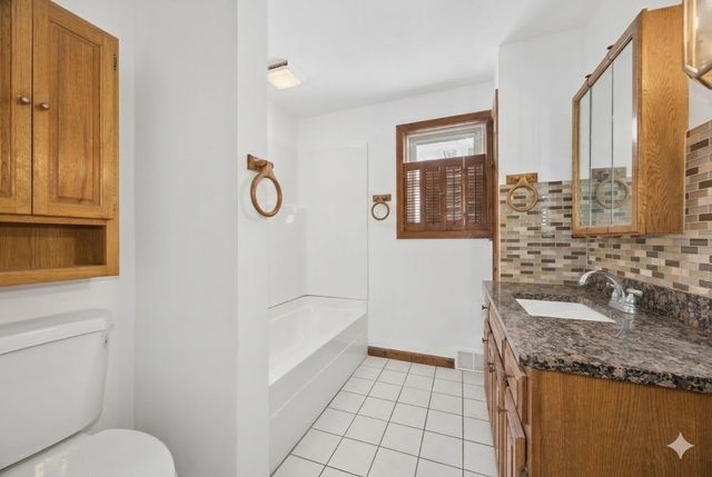 39 Bullard Ave, Worcester, MA 01605