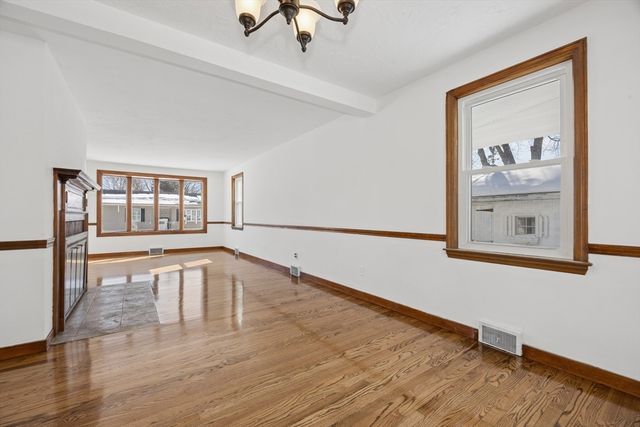 39 Bullard Ave, Worcester, MA 01605