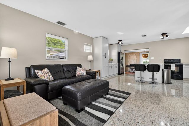 5846 82ND AVENUE N, Pinellas Park, FL 33781