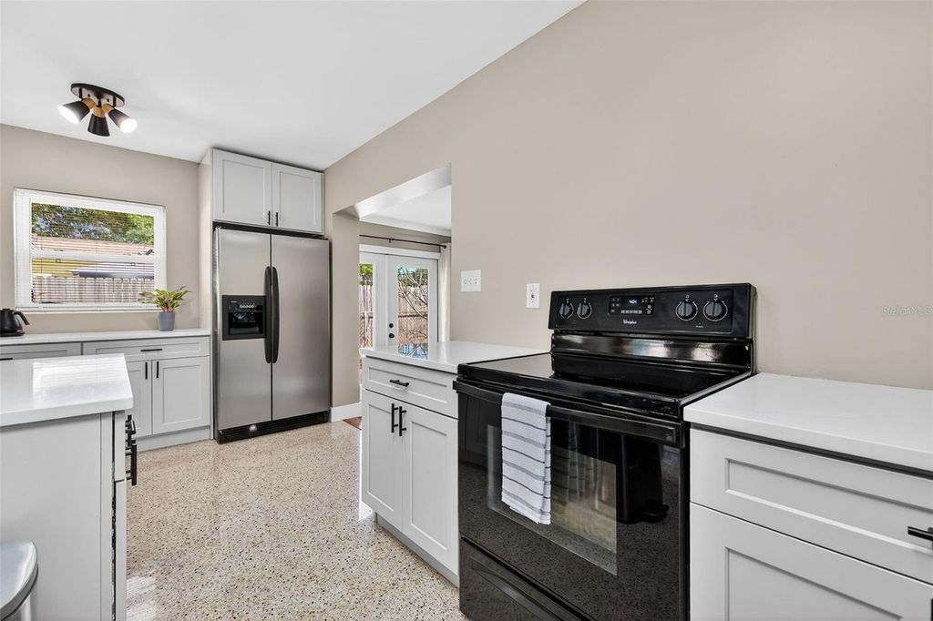 Image 14 of property listing at 5846 82ND AVENUE N, Pinellas Park, FL 33781