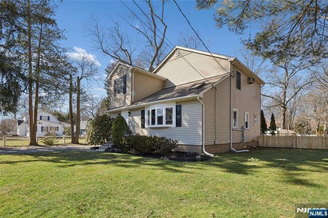 18 South Road, Wayne, NJ 07470