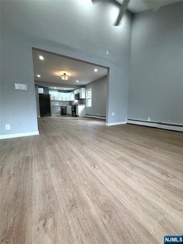 18 South Road, Wayne, NJ 07470