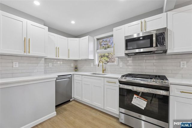 18 South Road, Wayne, NJ 07470