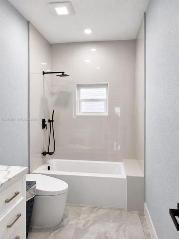 907 21st St, West Palm Beach, FL 33407