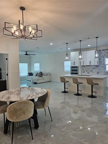 907 21st St, West Palm Beach, FL 33407