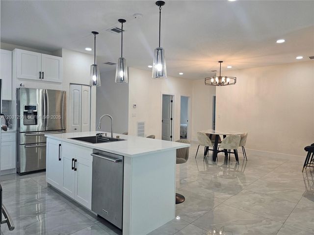 907 21st St, West Palm Beach, FL 33407