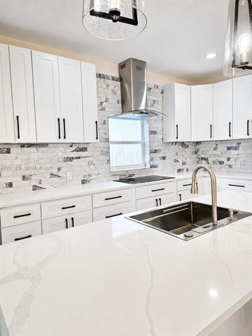 907 21st St, West Palm Beach, FL 33407