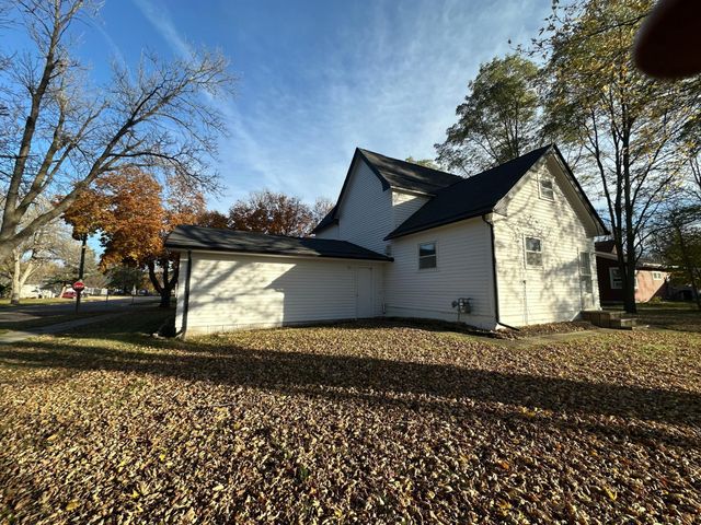 106 N Park Street, Hendricks, MN 56136