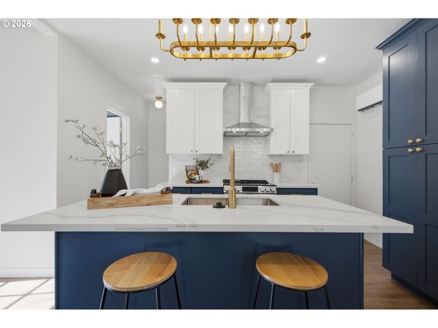 3807 Ne GRAND Ave, Portland, OR 97212