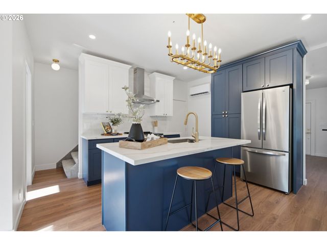 3807 Ne GRAND Ave, Portland, OR 97212