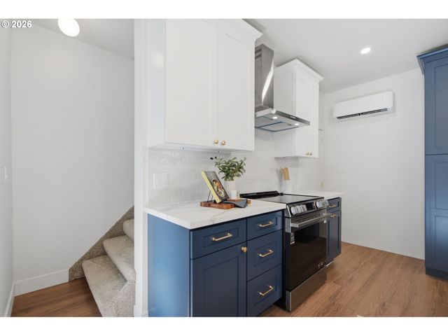 3807 Ne GRAND Ave, Portland, OR 97212