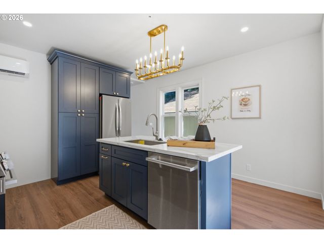 3807 Ne GRAND Ave, Portland, OR 97212