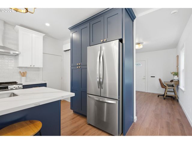 3807 Ne GRAND Ave, Portland, OR 97212