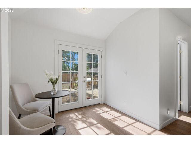 3807 Ne GRAND Ave, Portland, OR 97212