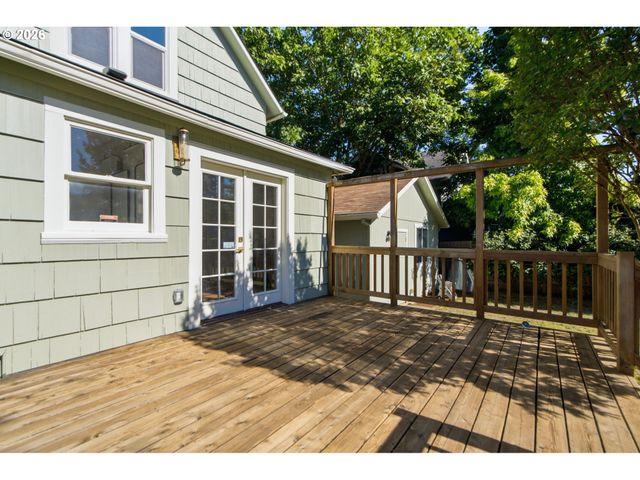 3807 Ne GRAND Ave, Portland, OR 97212