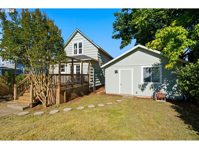 3807 Ne GRAND Ave, Portland, OR 97212