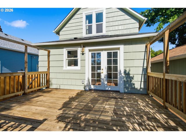3807 Ne GRAND Ave, Portland, OR 97212