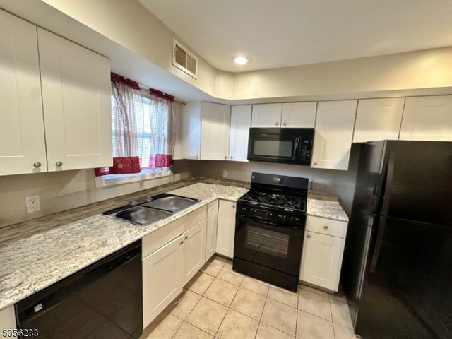 83 Magnolia St, Newark City, NJ 07108