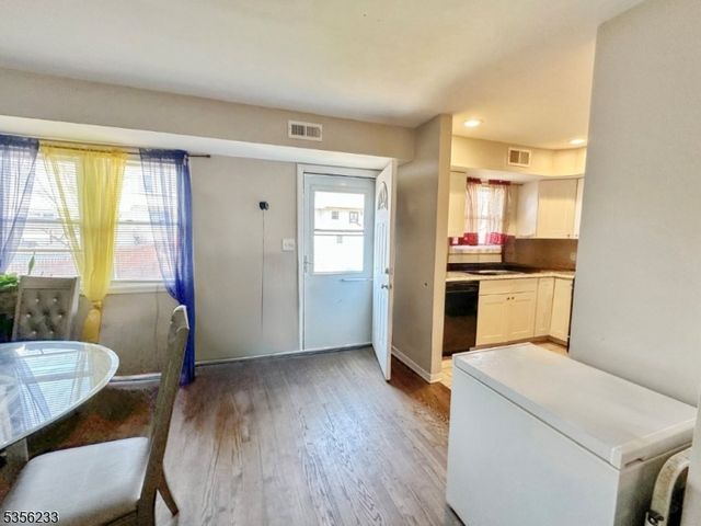 83 Magnolia St, Newark City, NJ 07108