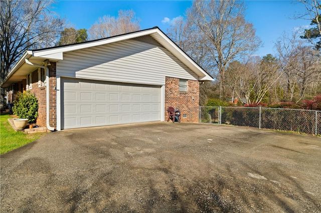 3137 Beechwood Drive, Lithia Springs, GA 30122