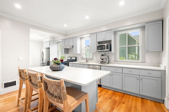 68 Brooks Ave, Newton, MA 02460