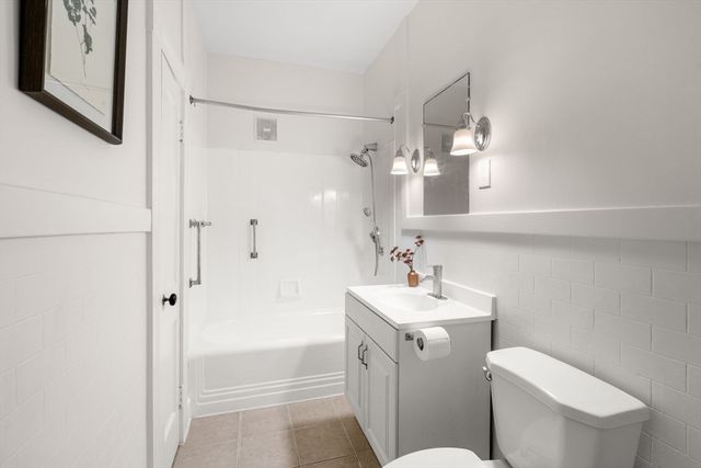 68 Brooks Ave, Newton, MA 02460