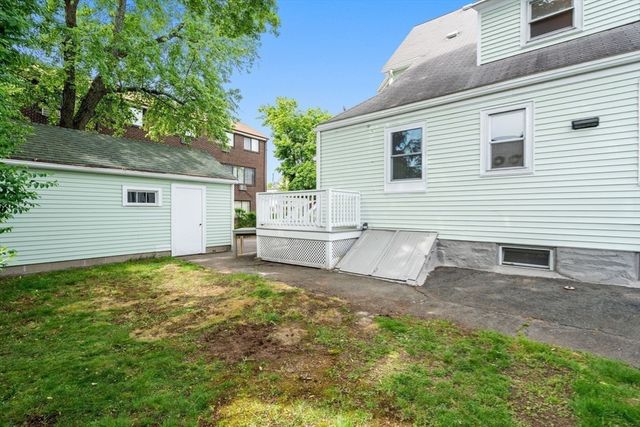 68 Brooks Ave, Newton, MA 02460