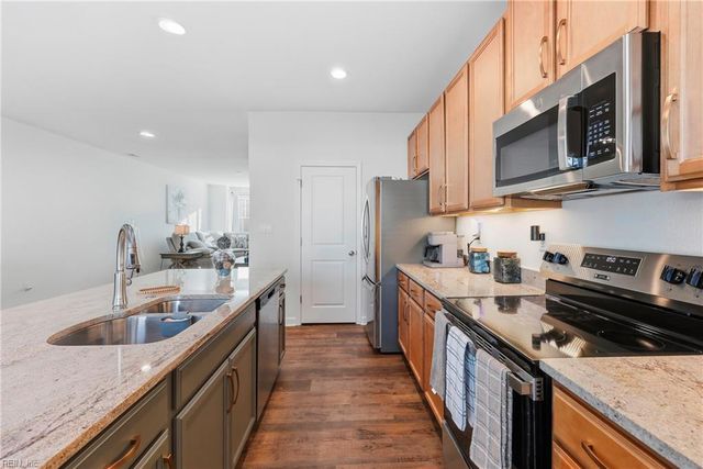 2022 Laycock Ln Unit 101, Suffolk, VA 23435