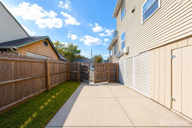 140 Twilight Avenue, Keansburg, NJ 07734