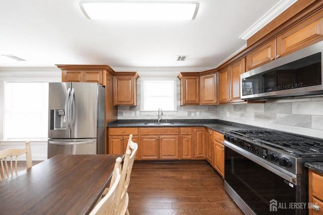 140 Twilight Avenue, Keansburg, NJ 07734