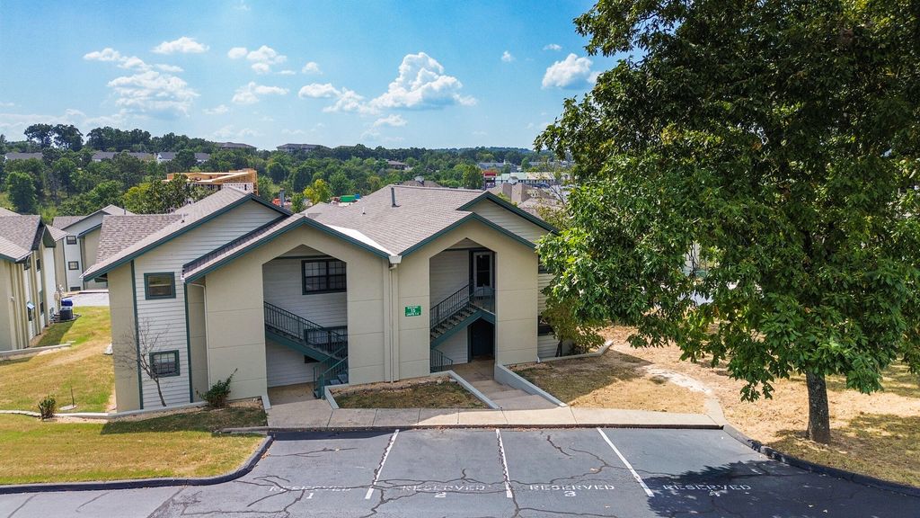 2700 Green Mountain Drive 3, Branson, MO 65616