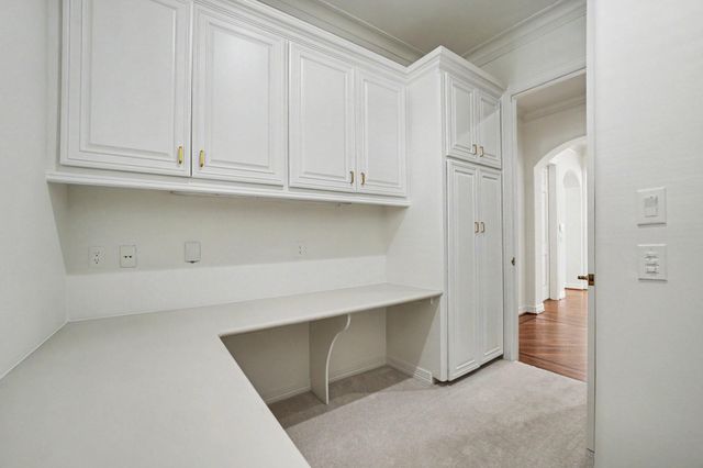 58 W Terrace Drive, Houston, TX 77007