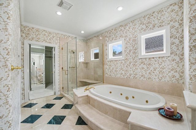 58 W Terrace Drive, Houston, TX 77007