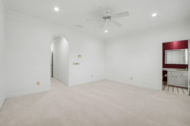 58 W Terrace Drive, Houston, TX 77007