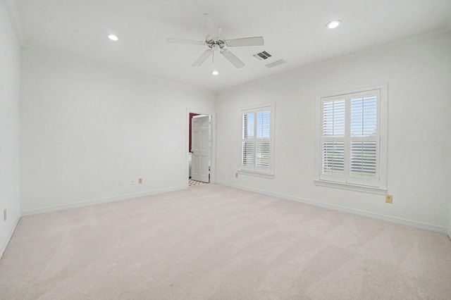 58 W Terrace Drive, Houston, TX 77007