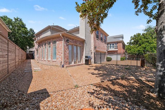 58 W Terrace Drive, Houston, TX 77007