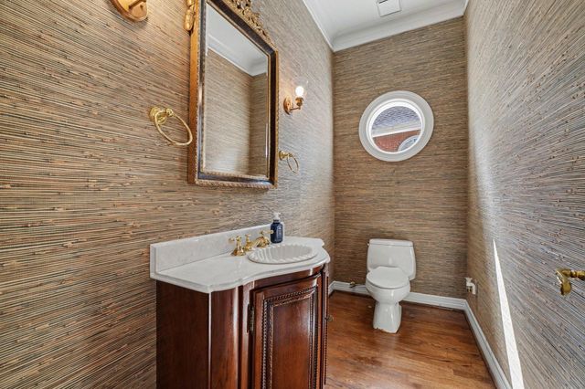 58 W Terrace Drive, Houston, TX 77007