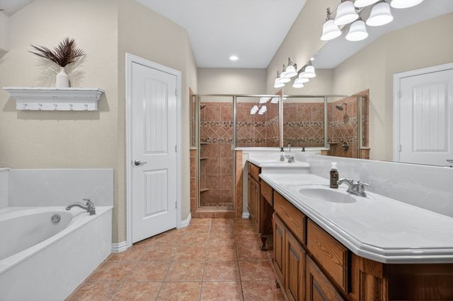 125 Miramar Circle, Weatherford, TX 76085