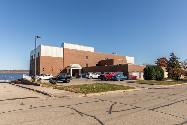 900 S Lakeshore Drive 405, Lake City, MN 55041