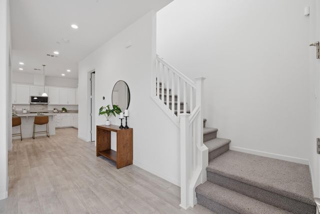 207 Alboran Sea Cir, Sacramento, CA 95834