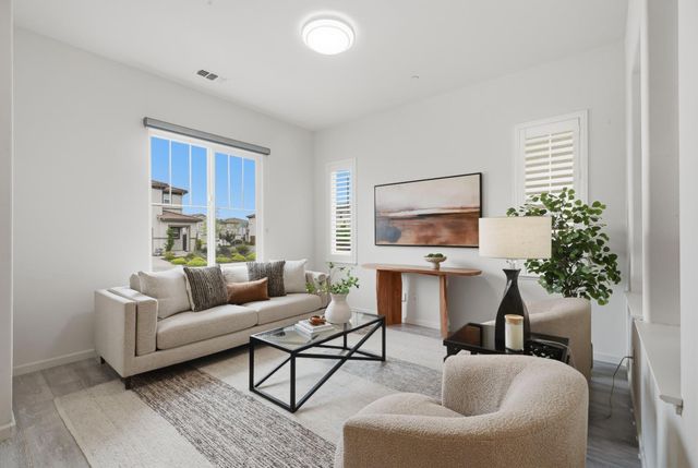 207 Alboran Sea Cir, Sacramento, CA 95834