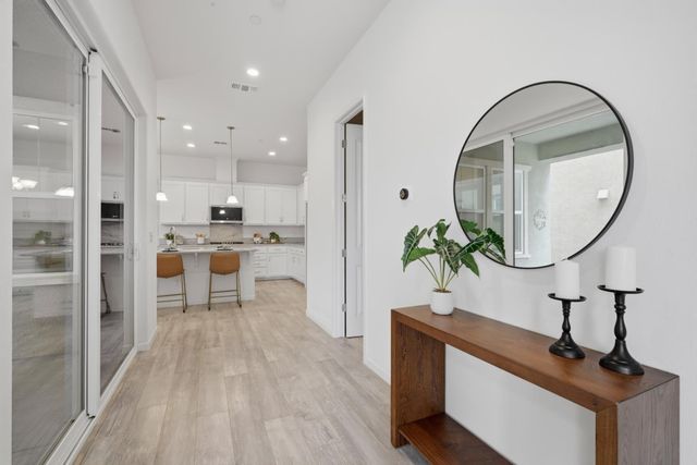 207 Alboran Sea Cir, Sacramento, CA 95834