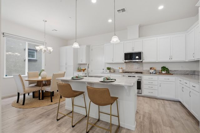 207 Alboran Sea Cir, Sacramento, CA 95834