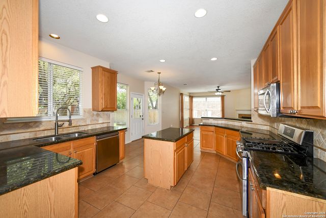 26048 stone, San Antonio, TX 78260