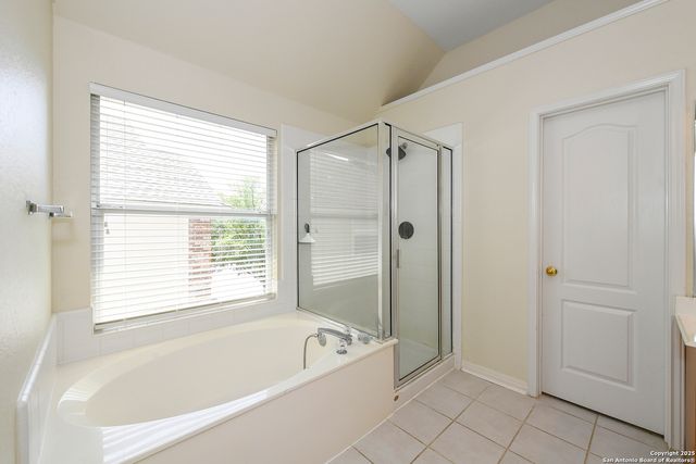26048 stone, San Antonio, TX 78260