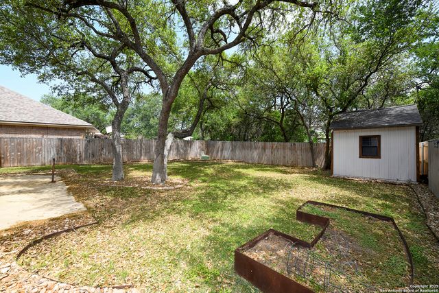 26048 stone, San Antonio, TX 78260