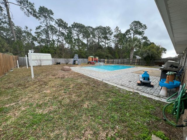 9726 Parker Lake Circle, Navarre, FL 32566