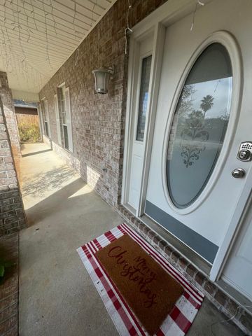 9726 Parker Lake Circle, Navarre, FL 32566